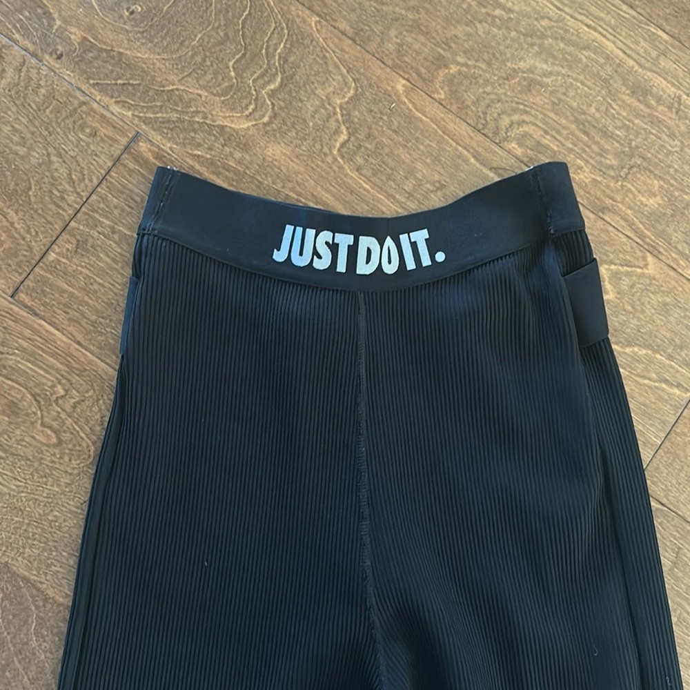 Nike leggings
NWOT